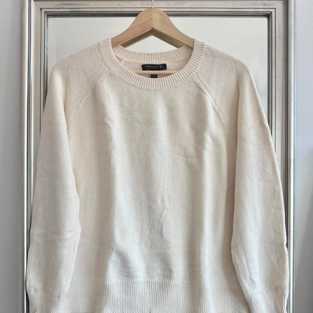 Banana Republic Women's Cream and White Jumper